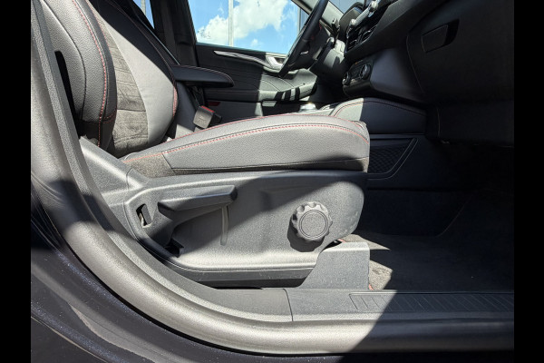 Ford Kuga 2.5 PHEV ST-Line | Elec.Trekhaak | Apple Carplay | Camera voor en achter | Winterpack | Lane assist | park assist | B&O Audio | Fabrieksgarantie tot 24-9-2028