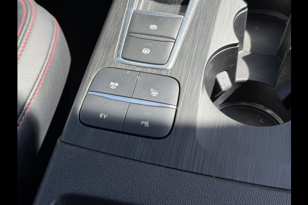 Ford Kuga 2.5 PHEV ST-Line | Elec.Trekhaak | Apple Carplay | Camera voor en achter | Winterpack | Lane assist | park assist | B&O Audio | Fabrieksgarantie tot 24-9-2028