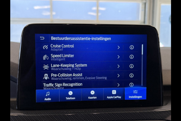 Ford Kuga 2.5 PHEV ST-Line | Elec.Trekhaak | Apple Carplay | Camera voor en achter | Winterpack | Lane assist | park assist | B&O Audio | Fabrieksgarantie tot 24-9-2028