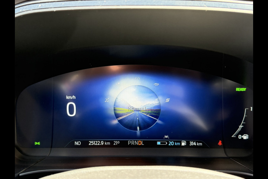 Ford Kuga 2.5 PHEV ST-Line | Elec.Trekhaak | Apple Carplay | Camera voor en achter | Winterpack | Lane assist | park assist | B&O Audio | Fabrieksgarantie tot 24-9-2028