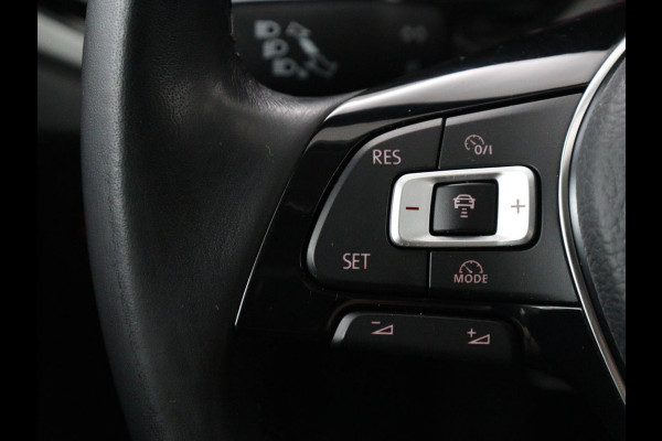 Volkswagen Polo 1.0 TSI Comfortline | Carplay | Adaptive cruise | Navigatie | Airco | DAB | Bluetooth