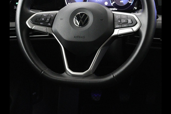 Volkswagen Golf 1.5 TSI Style | Matrix LED | Camera | Carplay | Trekhaak | Massage | Memory | Sfeerverlichting | Adaptive cruise | Digital Cockpit | Parkeerhulp | File Assistent | Climate control | Bluetooth