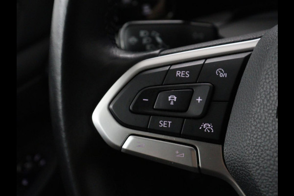 Volkswagen Golf 1.5 TSI Style | Matrix LED | Camera | Carplay | Trekhaak | Massage | Memory | Sfeerverlichting | Adaptive cruise | Digital Cockpit | Parkeerhulp | File Assistent | Climate control | Bluetooth