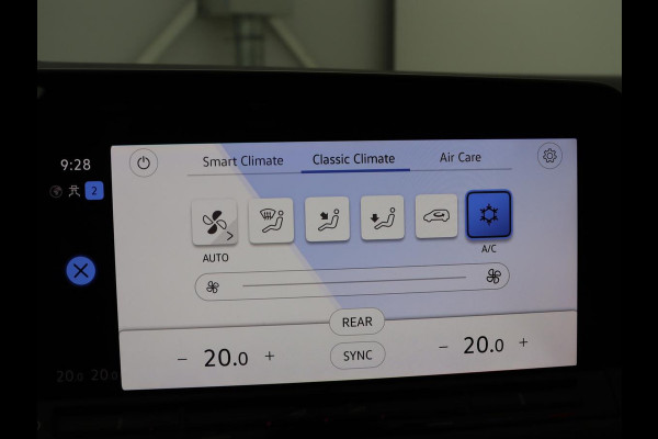 Volkswagen Golf 1.5 TSI Style | Matrix LED | Camera | Carplay | Trekhaak | Massage | Memory | Sfeerverlichting | Adaptive cruise | Digital Cockpit | Parkeerhulp | File Assistent | Climate control | Bluetooth