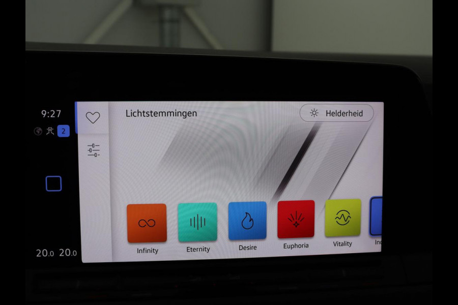 Volkswagen Golf 1.5 TSI Style | Matrix LED | Camera | Carplay | Trekhaak | Massage | Memory | Sfeerverlichting | Adaptive cruise | Digital Cockpit | Parkeerhulp | File Assistent | Climate control | Bluetooth