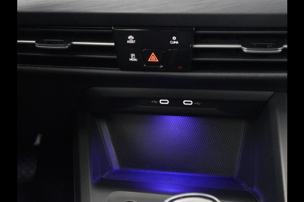 Volkswagen Golf 1.5 TSI Style | Matrix LED | Camera | Carplay | Trekhaak | Massage | Memory | Sfeerverlichting | Adaptive cruise | Digital Cockpit | Parkeerhulp | File Assistent | Climate control | Bluetooth