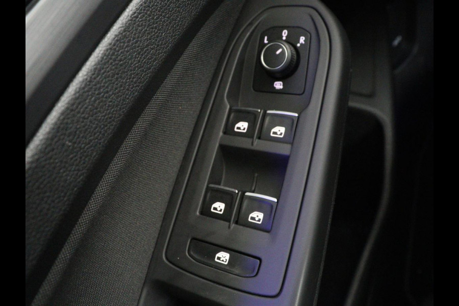 Volkswagen Golf 1.5 TSI Style | Matrix LED | Camera | Carplay | Trekhaak | Massage | Memory | Sfeerverlichting | Adaptive cruise | Digital Cockpit | Parkeerhulp | File Assistent | Climate control | Bluetooth