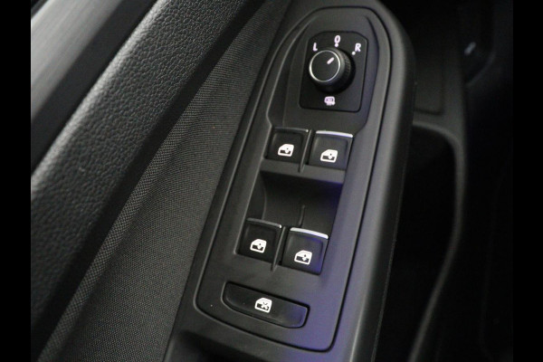 Volkswagen Golf 1.5 TSI Style | Matrix LED | Camera | Carplay | Trekhaak | Massage | Memory | Sfeerverlichting | Adaptive cruise | Digital Cockpit | Parkeerhulp | File Assistent | Climate control | Bluetooth