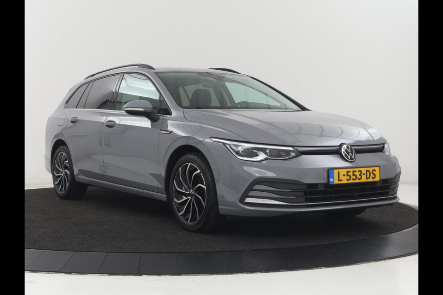 Volkswagen Golf 1.5 TSI Style | Matrix LED | Camera | Carplay | Trekhaak | Massage | Memory | Sfeerverlichting | Adaptive cruise | Digital Cockpit | Parkeerhulp | File Assistent | Climate control | Bluetooth