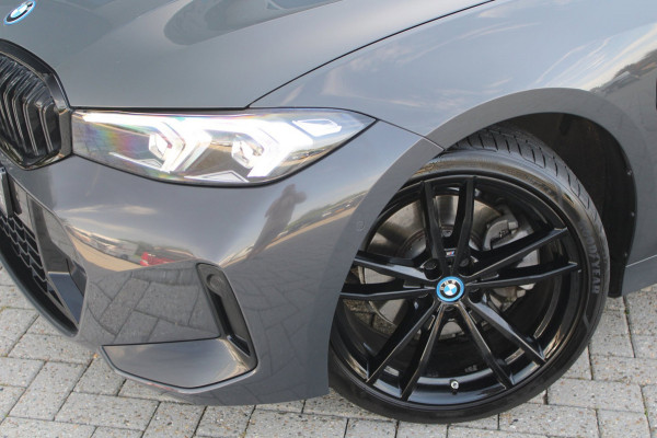 BMW 3 Serie Touring 320e xDrive M-Sport LCI | Pano | Head-up | HIFI | 19''