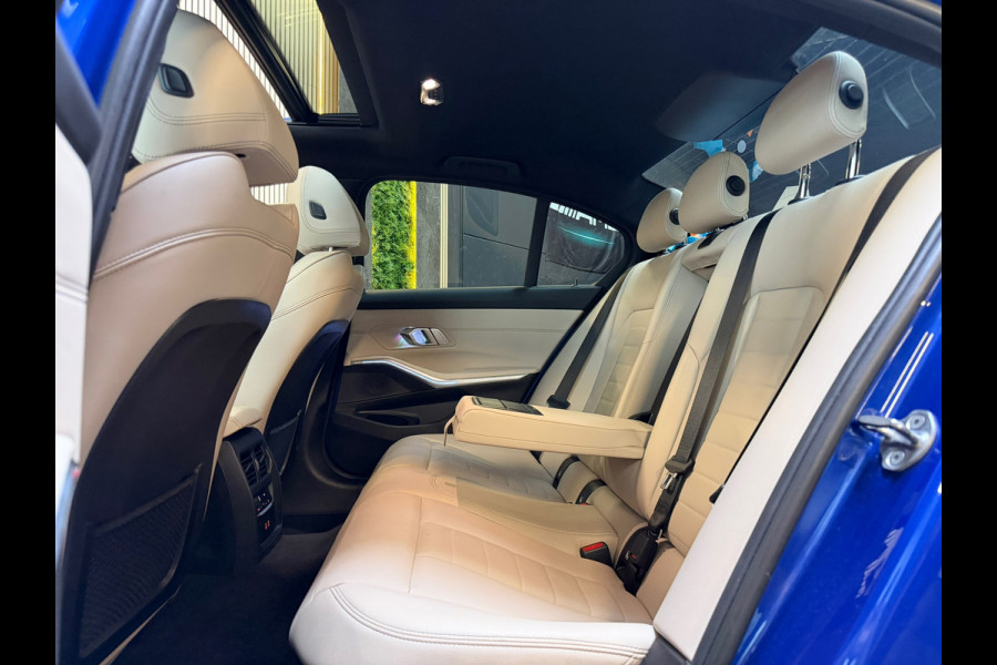 BMW 3-serie 330e High Executive|M-SPORT|LCI|PANO|HuD|MEMORY|KEYLESS|CARPLAY|DEALERONDERHOUDEN|AMBIENT LIGHT|GARANTIE|292PK|BOMVOL!