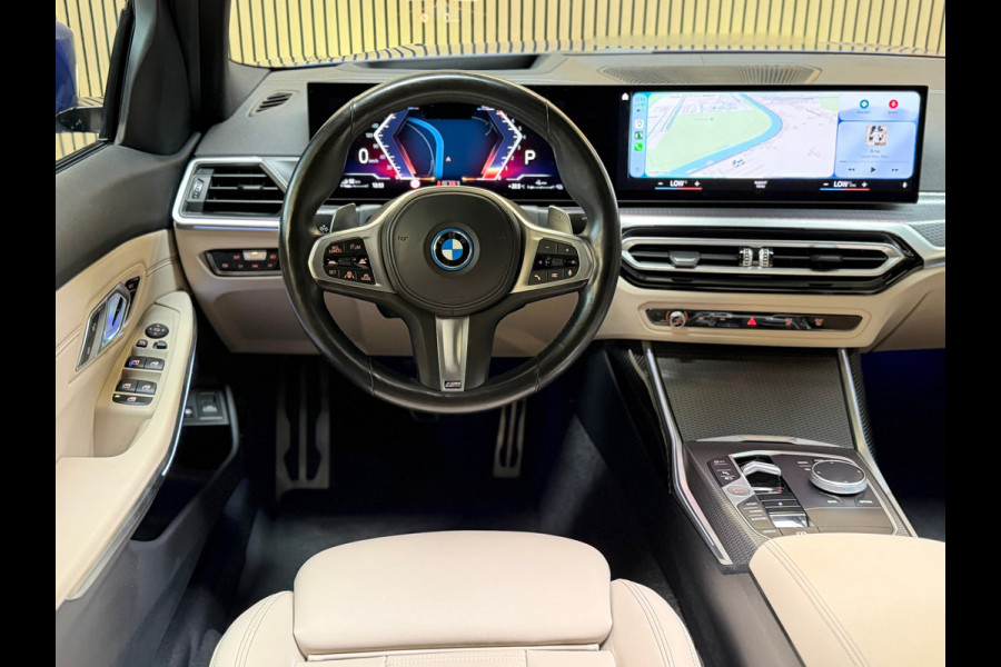 BMW 3-serie 330e High Executive|M-SPORT|LCI|PANO|HuD|MEMORY|KEYLESS|CARPLAY|DEALERONDERHOUDEN|AMBIENT LIGHT|GARANTIE|292PK|BOMVOL!