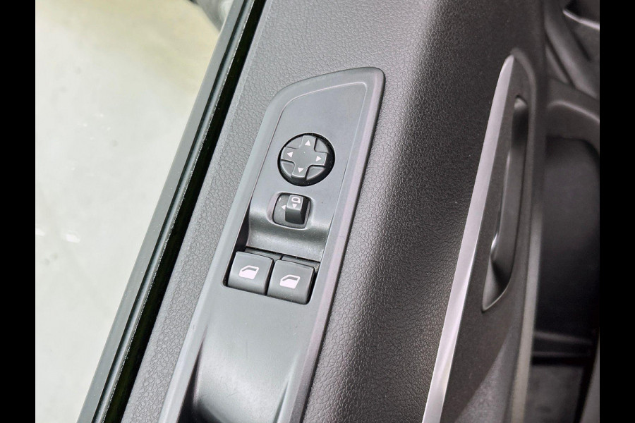 Opel Vivaro 2.0 CDTI L3H1 145PK Dubbele Cabine Edition Airco Navigatie Trekhaak Carplay