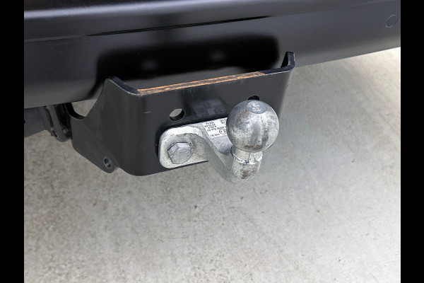 Peugeot Expert 2.0 BlueHDI 145PK L3 Automaat Airco Navigatie Trekhaak Cruise Control Parkeer sensoren Betimmering Side Bars