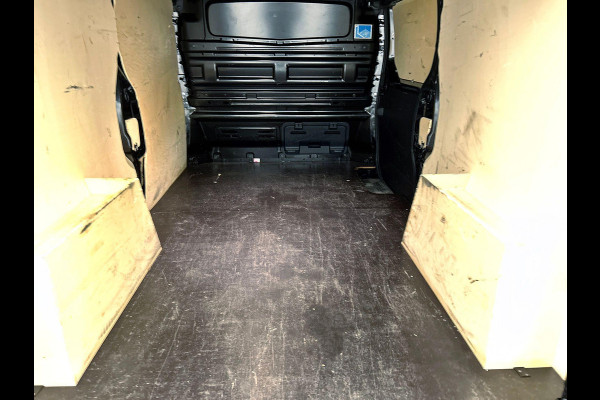 Renault Trafic 2.0 Blue dCi 150PK T30 L2H1 Advance Automaat Navigatie Airco Lichtmetalen velgen Betimmering Trekhaak Camera Parkeer sensoren Dab