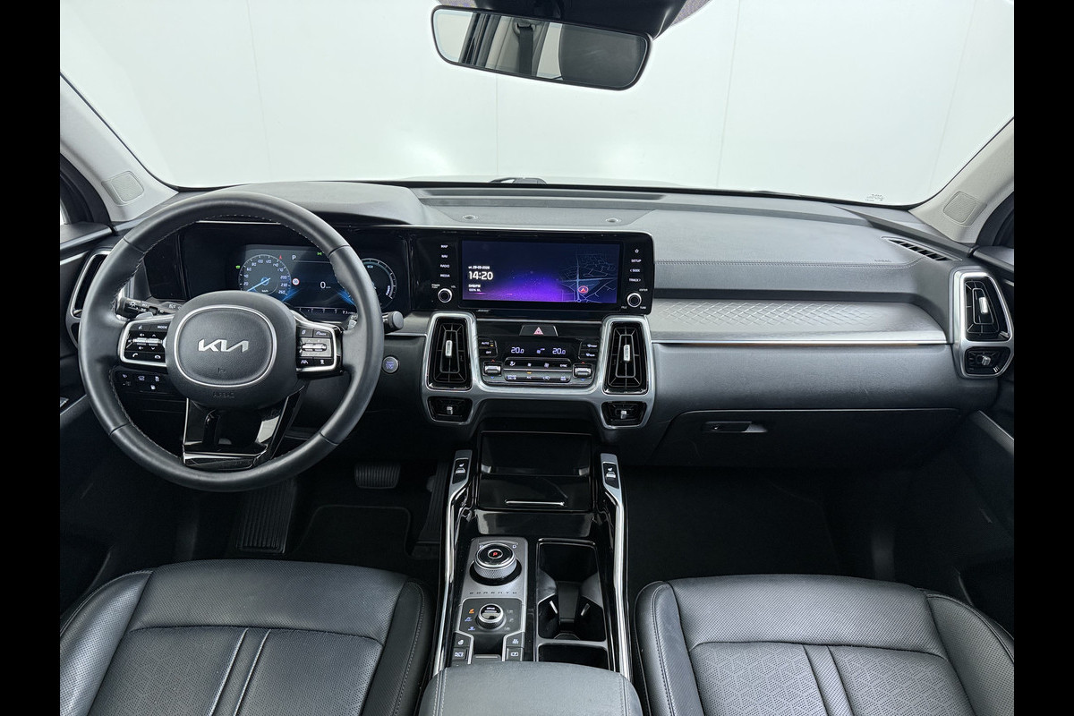 Kia Sorento 1.6T-GDI 265PK 4WD Plugin Hybrid DynamicPlusLine 7-Persoons Panoramadak Leder Trekhaak Adap.Cruise Bose® Stoel+Stuur+Achterbankv Apple Carplay Android Auto DAB Lmv Privacy Glas Led Elek.Stoelen Elek.Achterklep Fabrieksgarantie tot 24-8-2030/150.000KM 1e Eigenaar Dealeronderhouden 1.500KG Trekgewicht Origineel Nederlandse Auto