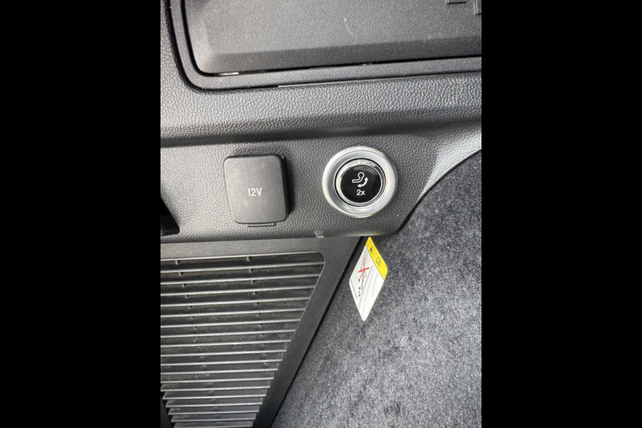Ford Kuga 2.5 PHEV Vignale 225pk | Wegklapbare Trekhaak | Winterpack | Volledig lederen interieur | 1.500kg Trekgewicht