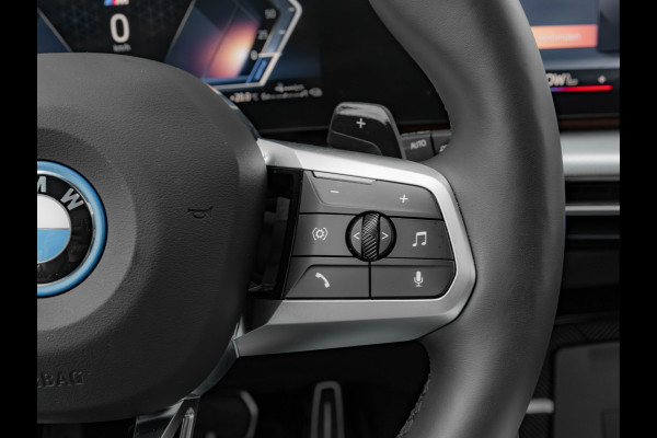 BMW X1 xDrive25e - M-Sport - Pano - Trekhaak - 19 inch - Camera