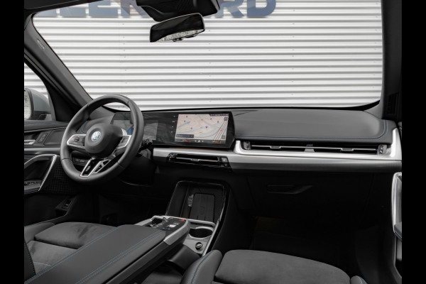 BMW X1 xDrive25e - M-Sport - Pano - Trekhaak - 19 inch - Camera