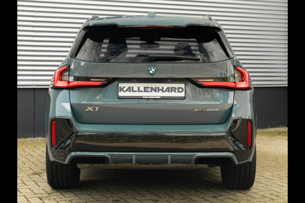BMW X1 xDrive25e - M-Sport - Pano - Trekhaak - 19 inch - Camera