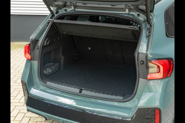 BMW X1 xDrive25e - M-Sport - Pano - Trekhaak - 19 inch - Camera