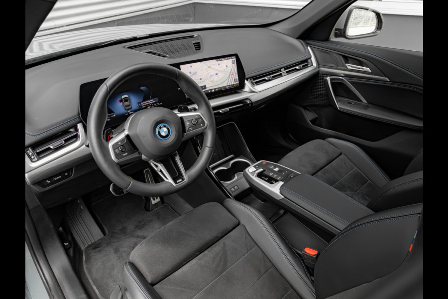 BMW X1 xDrive25e - M-Sport - Pano - Trekhaak - 19 inch - Camera