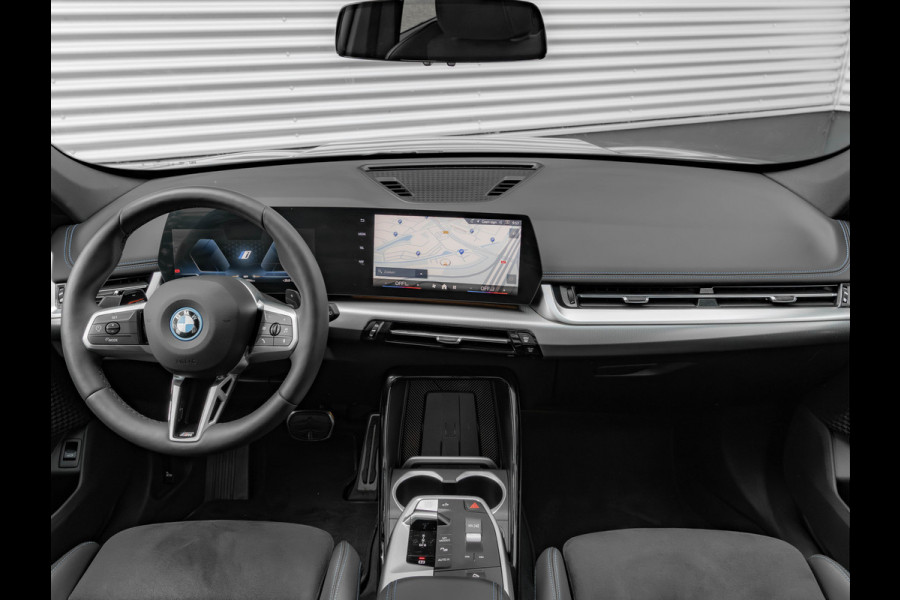BMW X1 xDrive25e - M-Sport - Pano - Trekhaak - 19 inch - Camera