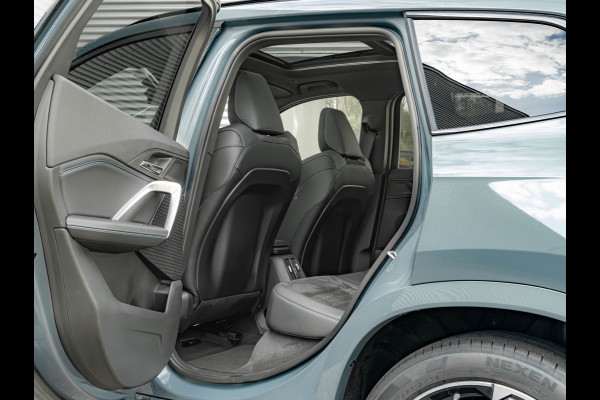 BMW X1 xDrive25e - M-Sport - Pano - Trekhaak - 19 inch - Camera