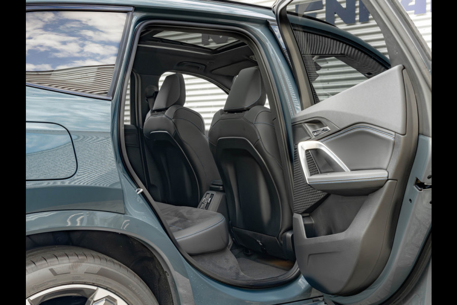 BMW X1 xDrive25e - M-Sport - Pano - Trekhaak - 19 inch - Camera