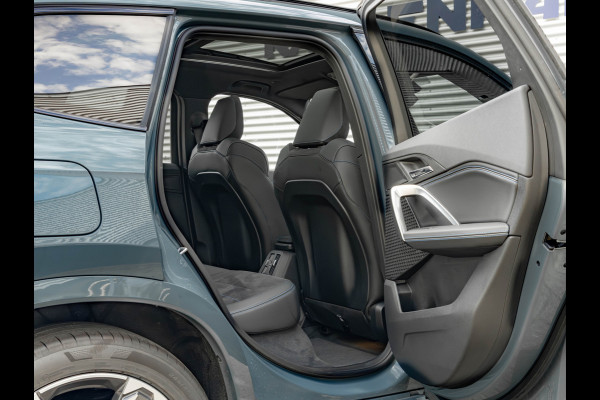 BMW X1 xDrive25e - M-Sport - Pano - Trekhaak - 19 inch - Camera