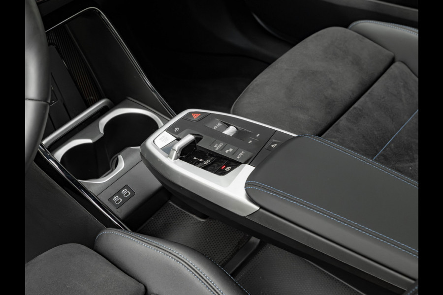 BMW X1 xDrive25e - M-Sport - Pano - Trekhaak - 19 inch - Camera