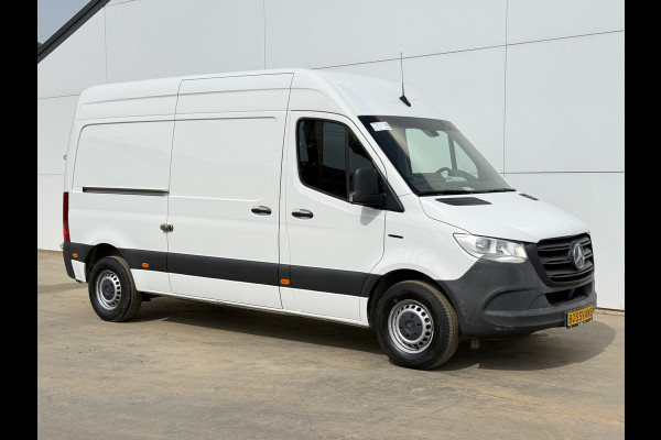 Mercedes-Benz eSprinter eSprinter L2H2 55 kWh L2H2 Elektrisch 168km WLTP 94% (SOH) Snelladen Laadkabel Climate Control Stoelverwarming