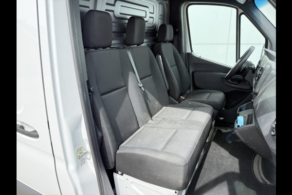 Mercedes-Benz eSprinter eSprinter L2H2 55 kWh L2H2 Elektrisch 168km WLTP 94% (SOH) Snelladen Laadkabel Climate Control Stoelverwarming