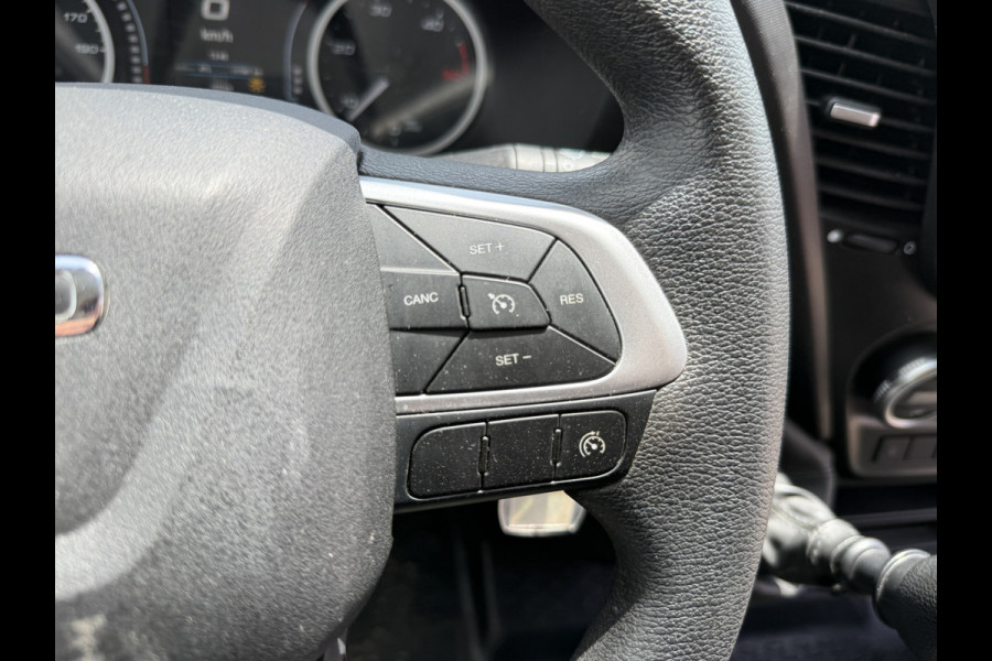 Iveco Daily 35C16 3.0 Laadklep Zijdeur Climate control Cruise control Bakwagen Meubelbak Koffer