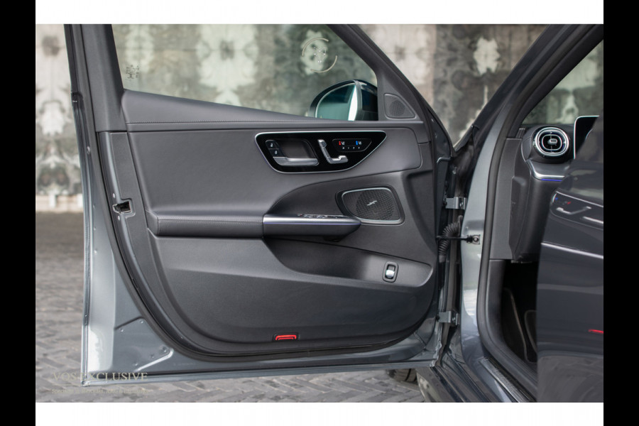 Mercedes-Benz C-Klasse Estate 300 d AMG Night|ACC|Keyless|360°|Massage|Stoelkoeling|Mem|Pano|Standkachel|19"|Trekhaak|Digital Light