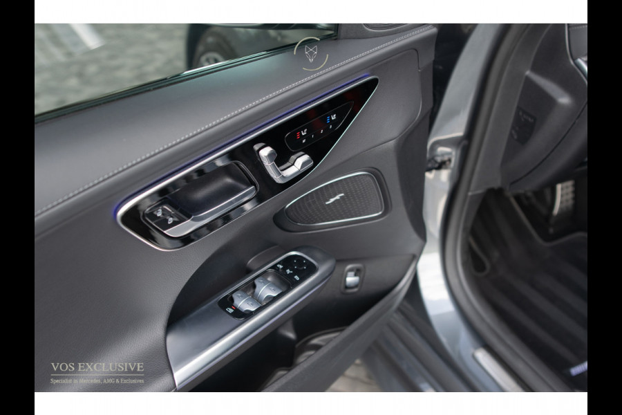 Mercedes-Benz C-Klasse Estate 300 d AMG Night|ACC|Keyless|360°|Massage|Stoelkoeling|Mem|Pano|Standkachel|19"|Trekhaak|Digital Light