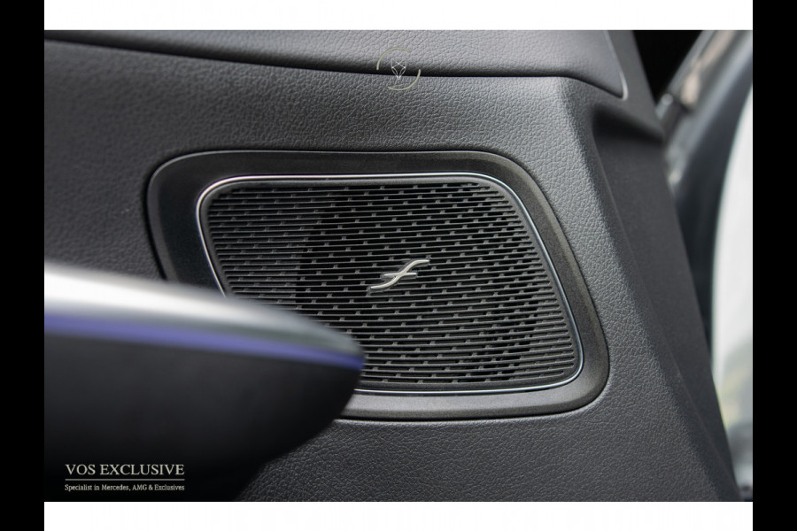 Mercedes-Benz C-Klasse Estate 300 d AMG Night|ACC|Keyless|360°|Massage|Stoelkoeling|Mem|Pano|Standkachel|19"|Trekhaak|Digital Light