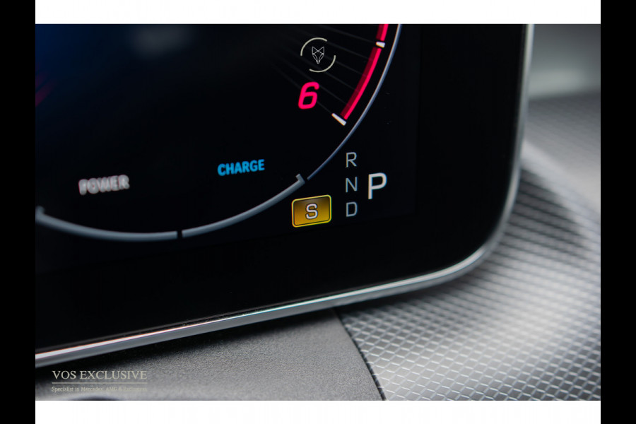 Mercedes-Benz C-Klasse Estate 300 d AMG Night|ACC|Keyless|360°|Massage|Stoelkoeling|Mem|Pano|Standkachel|19"|Trekhaak|Digital Light