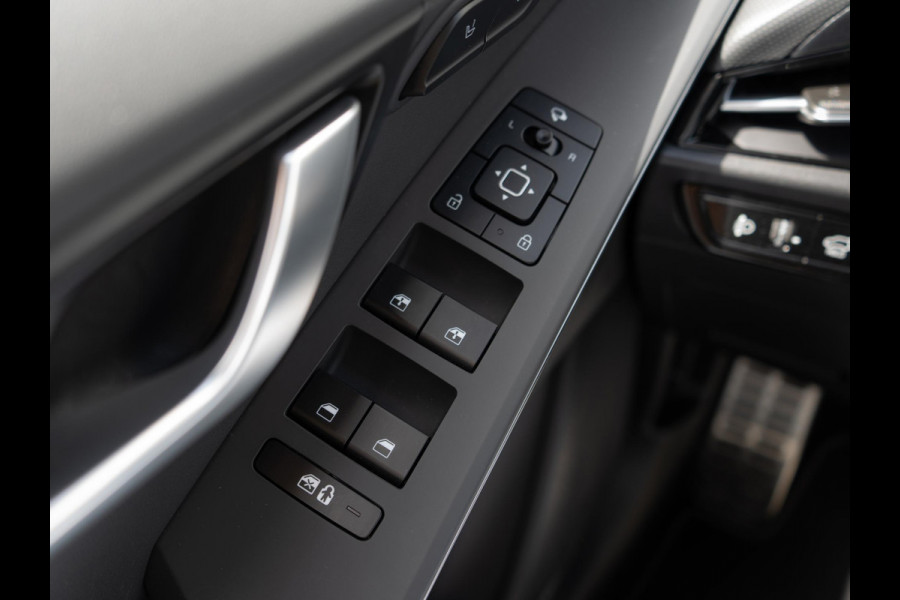 Kia Niro 1.6 GDi Hybrid ExecutiveLine | Hud | Schuifkanteldak | Navi |