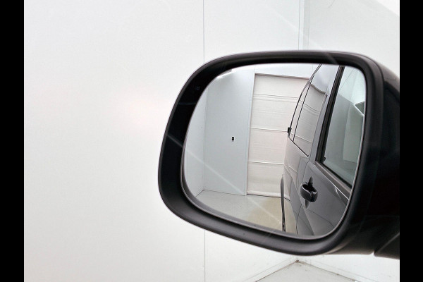 Volkswagen Transporter 2.0 TDI L2H1 Dubbele Cabine Highline Automaat Navigatie Carplay Parkeersensoren Trekhaak Adaptive Cruise control 6-zits
