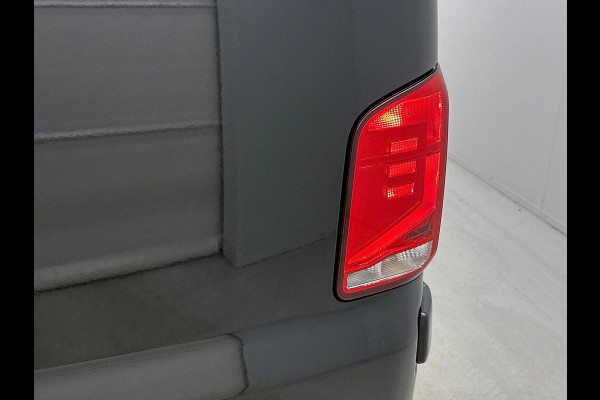 Volkswagen Transporter 2.0TDI L2H1 150PK Highline Dubbele Cabine Automaat Automaat Adaptive Cruise Control Airco Parkeersensoren Lichtmetalen velgen