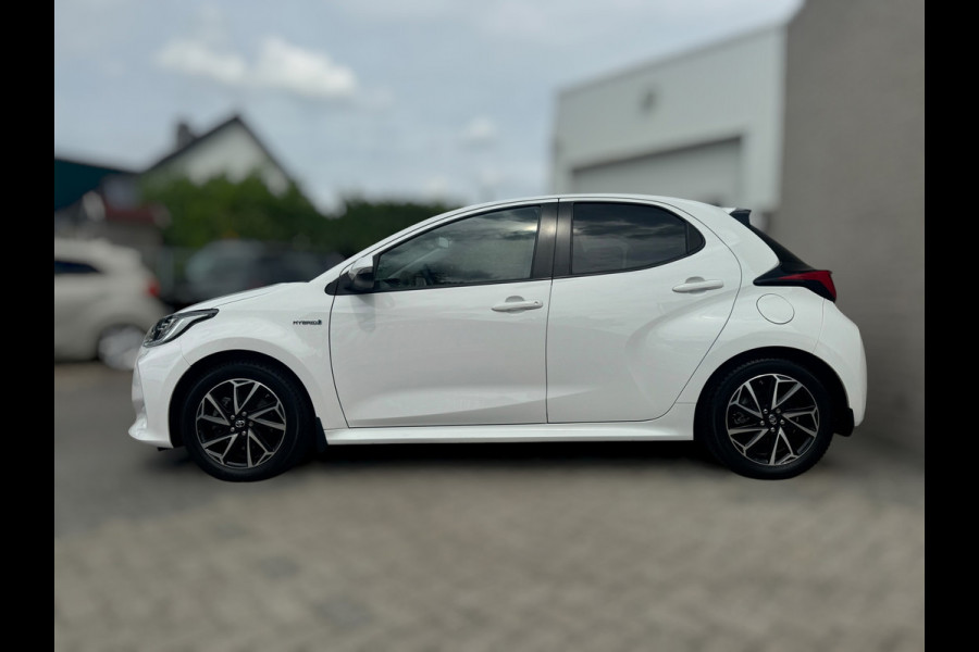 Toyota Yaris 1.5 Hybrid Dynamic CARPLAY / 4-SEIZ. BANDEN / RESERVE WIEL / STOELVERW. / CRUISE / ACHTERUITRIJCAMERA / LMV