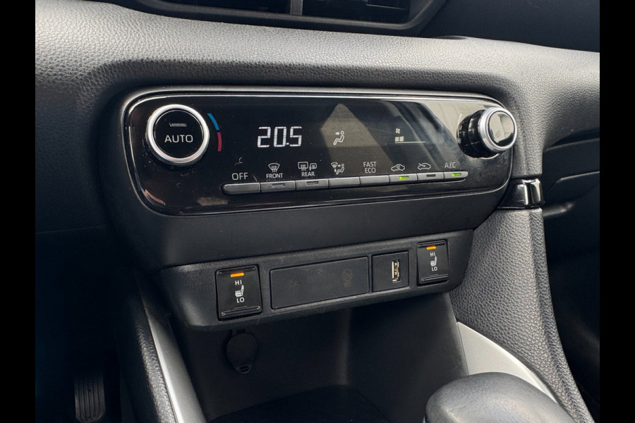 Toyota Yaris 1.5 Hybrid Dynamic CARPLAY / 4-SEIZ. BANDEN / RESERVE WIEL / STOELVERW. / CRUISE / ACHTERUITRIJCAMERA / LMV