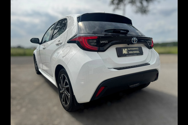 Toyota Yaris 1.5 Hybrid Dynamic CARPLAY / 4-SEIZ. BANDEN / RESERVE WIEL / STOELVERW. / CRUISE / ACHTERUITRIJCAMERA / LMV