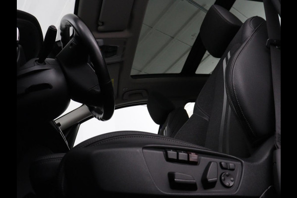 BMW 2 Serie Active Tourer 225xe iPerformance Sport Line | SOH 88,1% | Panoramadak | Stoelverwarming | Harman/Kardon | Carplay | Sportstoelen | Head-Up | Camera | Navigatie | DAB | Park Assist | PHEV | Plug In