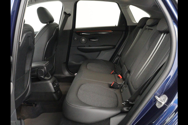 BMW 2 Serie Active Tourer 225xe iPerformance Sport Line | SOH 88,1% | Panoramadak | Stoelverwarming | Harman/Kardon | Carplay | Sportstoelen | Head-Up | Camera | Navigatie | DAB | Park Assist | PHEV | Plug In