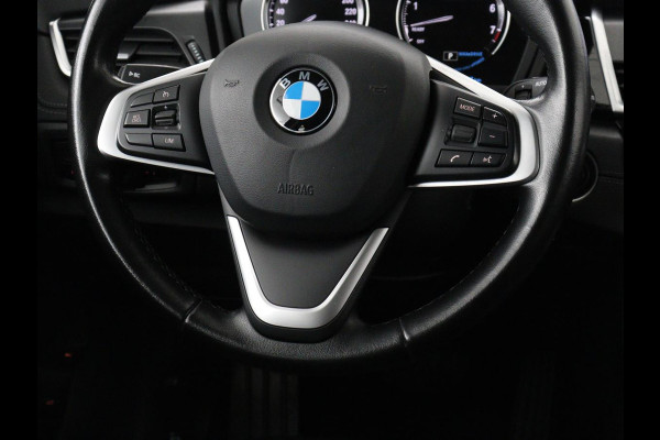 BMW 2 Serie Active Tourer 225xe iPerformance Sport Line | SOH 88,1% | Panoramadak | Stoelverwarming | Harman/Kardon | Carplay | Sportstoelen | Head-Up | Camera | Navigatie | DAB | Park Assist | PHEV | Plug In
