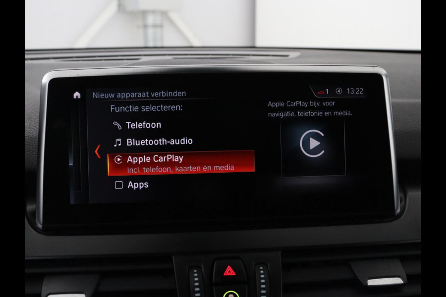 BMW 2 Serie Active Tourer 225xe iPerformance Sport Line | SOH 88,1% | Panoramadak | Stoelverwarming | Harman/Kardon | Carplay | Sportstoelen | Head-Up | Camera | Navigatie | DAB | Park Assist | PHEV | Plug In