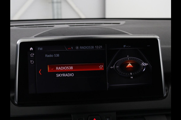 BMW 2 Serie Active Tourer 225xe iPerformance Sport Line | SOH 88,1% | Panoramadak | Stoelverwarming | Harman/Kardon | Carplay | Sportstoelen | Head-Up | Camera | Navigatie | DAB | Park Assist | PHEV | Plug In