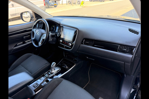 Mitsubishi Outlander 2.4 PHEV AWD PURE PLUG IN HYBRIDE CAMERA CARPLAY LED-XENON